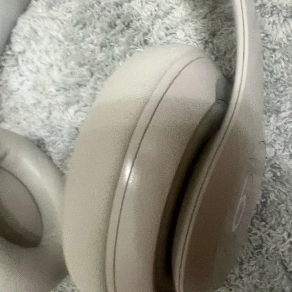 Beats by Dre Over-Ear Headphones - Cream